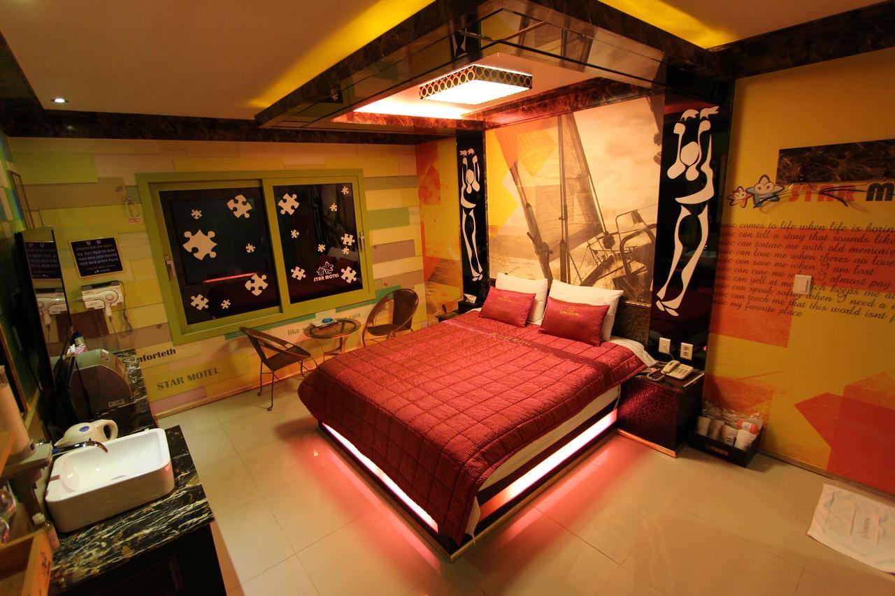 Star Motel Pohang Esterno foto